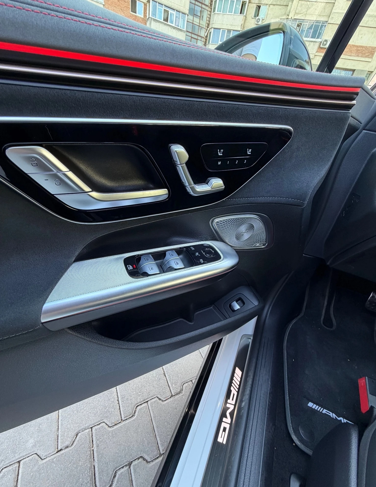 Mercedes-Benz EQE 43 AMG 4Matic, снимка 5 - Автомобили и джипове - 54778964