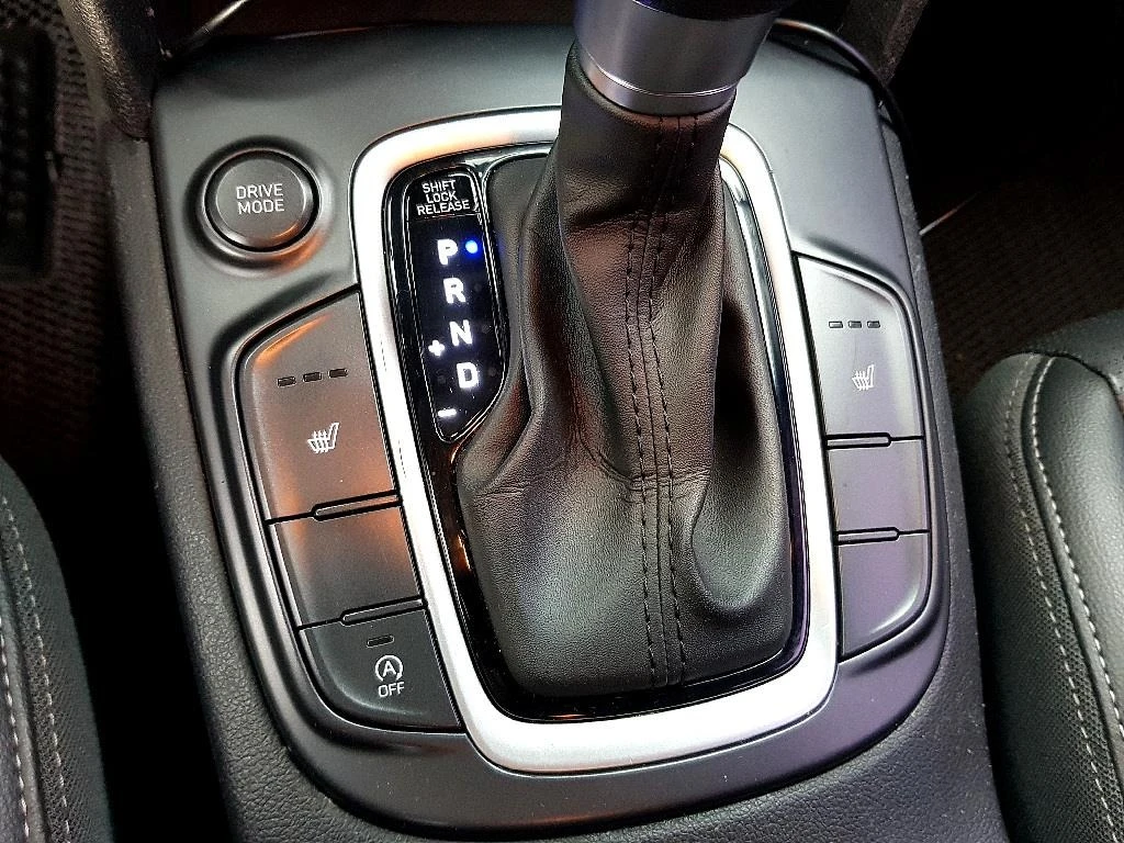 Hyundai Kona * 1.6* DIESEL* 2WD* ЦЕНАДОБГ!, снимка 15 - Автомобили и джипове - 55603319
