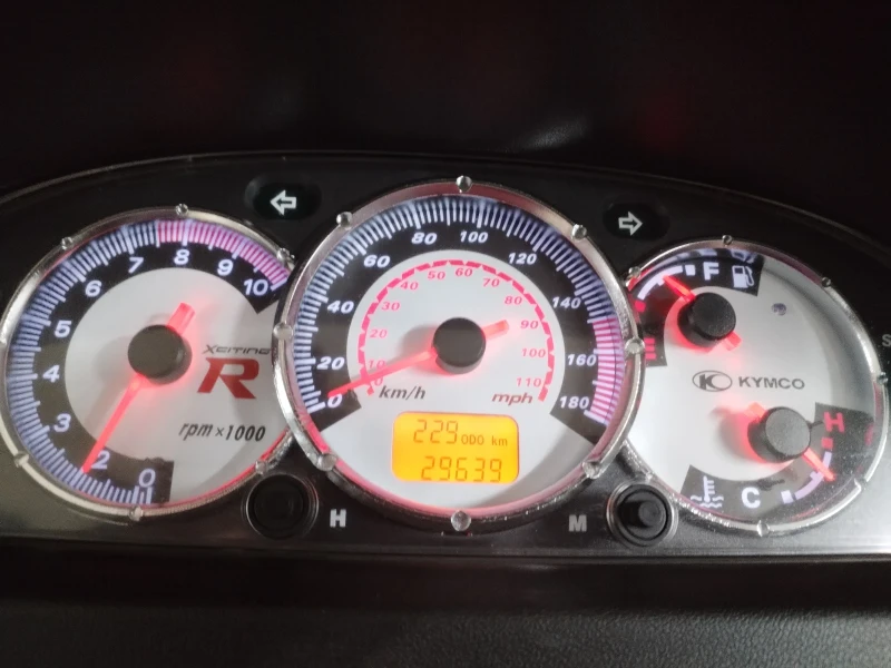 Kymco Xciting 300i 29600km 11г ТОП!!! , снимка 14 - Мотоциклети и мототехника - 53167021
