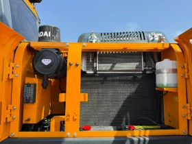 Багер Hyundai HX 200HD, снимка 7