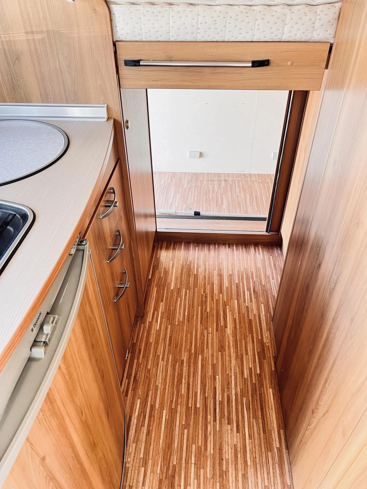Кемпер Burstner Travel Van T 620 G Климатик, Солар, Инвертор - изображение 10