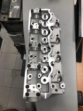 Цилиндрова глава Mitsubishi MD303750 /// MD348983, снимка 2