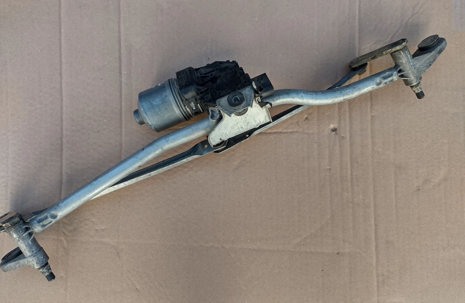 8E1955023D       Audi A4 B7 (2004-2008) 8E1955119 0390241509 | Mobile.bg   1