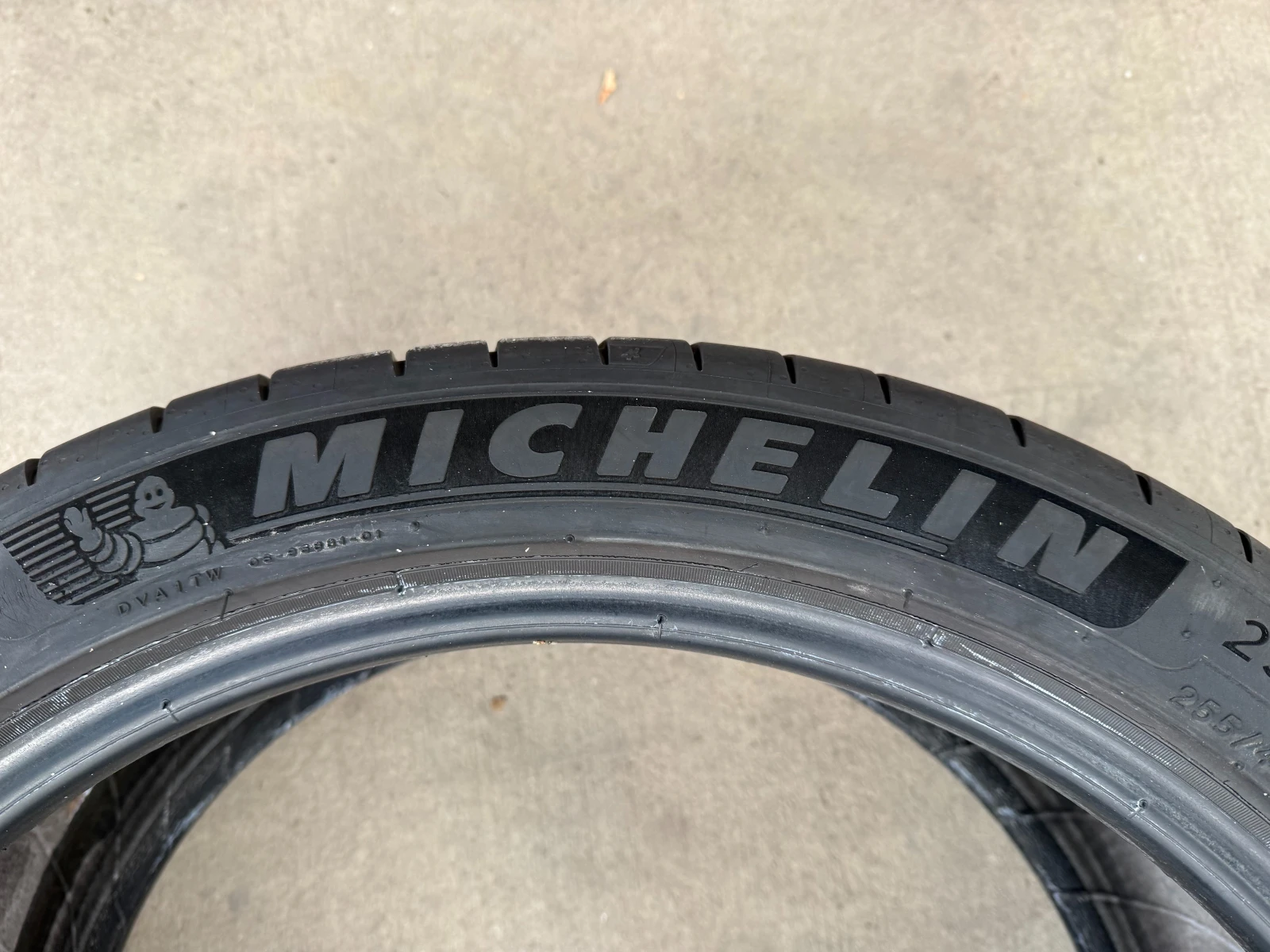 Гуми Летни 255/40R20, снимка 6 - Гуми и джанти - 56277700
