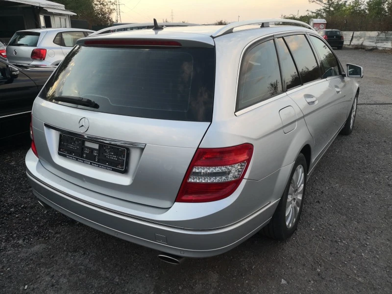 Mercedes-Benz C 280 3.0i Automati+ Navi+ Bi- Xenon+ PDC+ Кожа+ , снимка 4 - Автомобили и джипове - 46238428