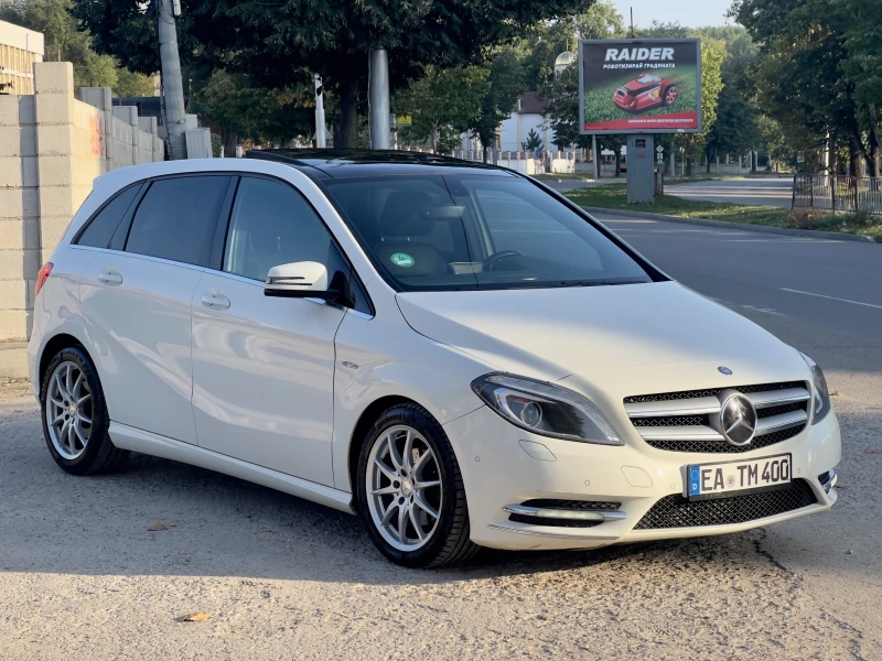 Mercedes-Benz B 200 CDI Euro 5 LED Pano Navi Park Assist Старт/Стоп, снимка 1 - Автомобили и джипове - 47149217