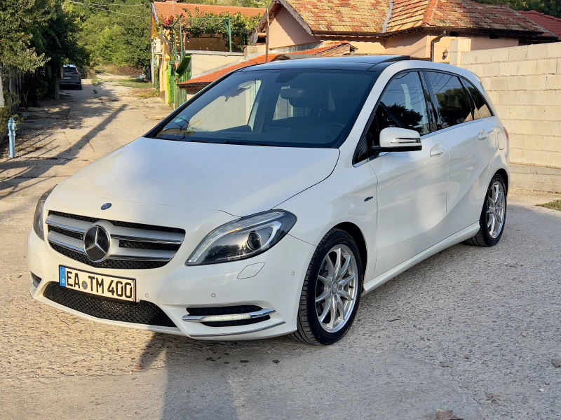 Mercedes-Benz B 200 CDI Euro 5 LED Pano Navi Park Assist Старт/Стоп, снимка 3 - Автомобили и джипове - 47149217