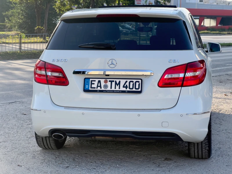 Mercedes-Benz B 200 CDI Euro 5 LED Pano Navi Park Assist Старт/Стоп, снимка 6 - Автомобили и джипове - 47149217