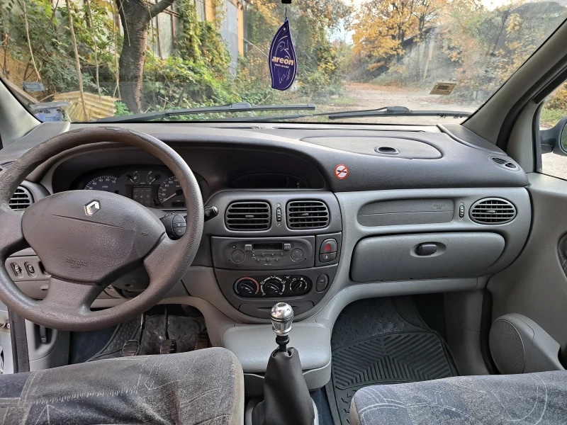 Renault Scenic 1.6 16v, снимка 5 - Автомобили и джипове - 47779342