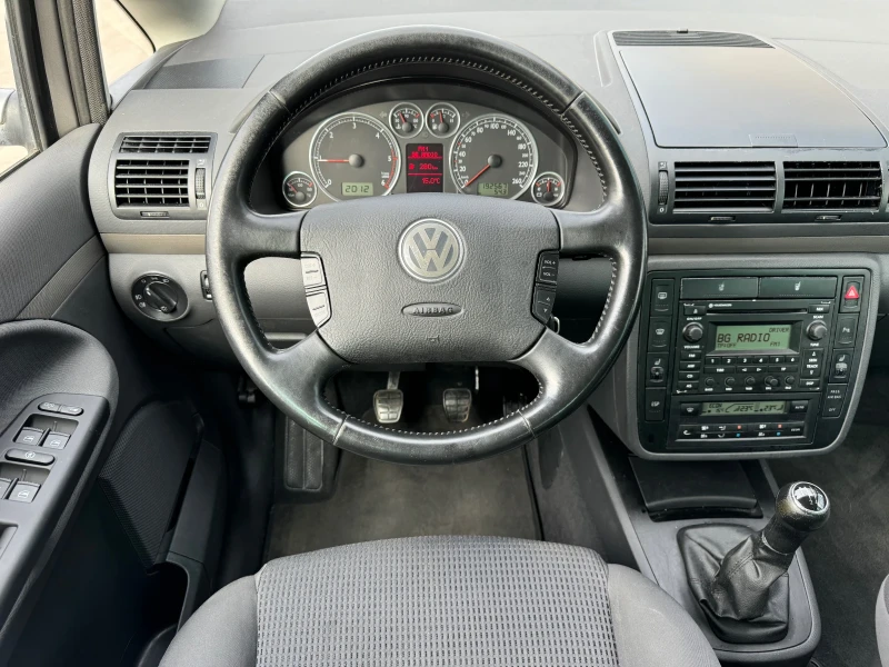 VW Sharan 6+ 1 HighLine Xenon -TOP!, снимка 12 - Автомобили и джипове - 47807143