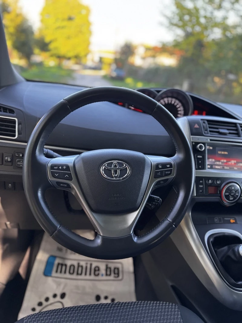 Toyota Verso D4D, снимка 11 - Автомобили и джипове - 47867967