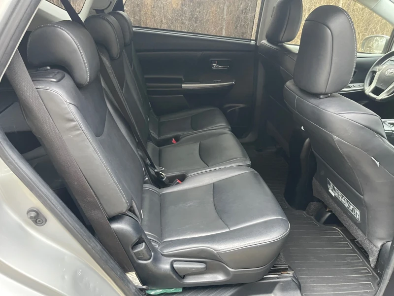 Toyota Prius Prius+ , снимка 13 - Автомобили и джипове - 53289569