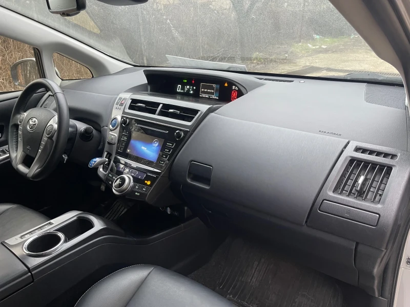 Toyota Prius Prius+ , снимка 15 - Автомобили и джипове - 53289569