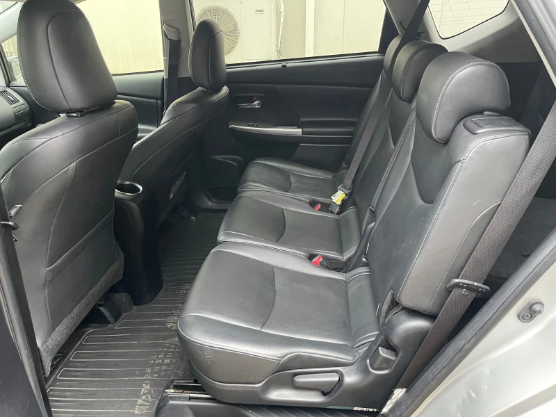 Toyota Prius Prius+ , снимка 11 - Автомобили и джипове - 53289569