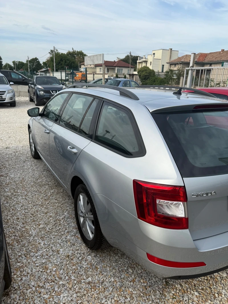 Skoda Octavia 1.6D, снимка 5 - Автомобили и джипове - 52915833