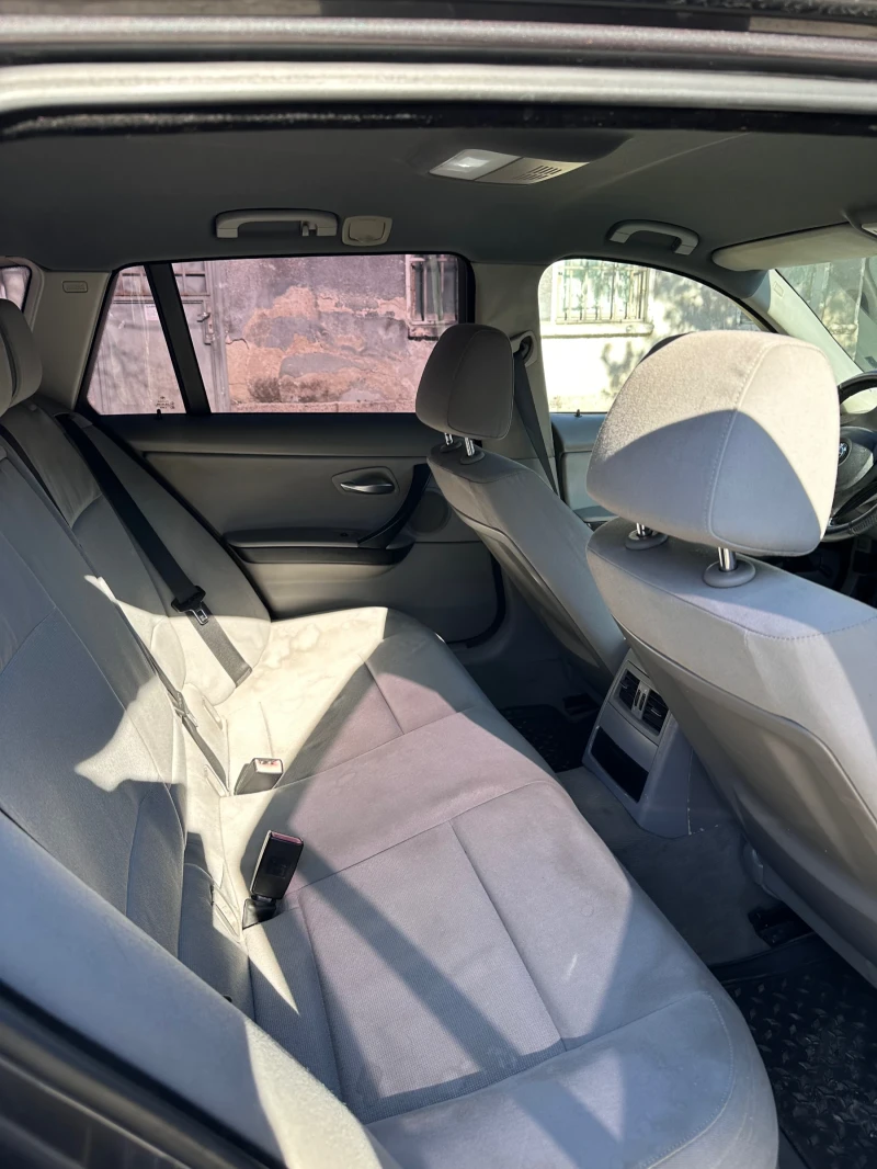 BMW 320, снимка 13 - Автомобили и джипове - 52958764