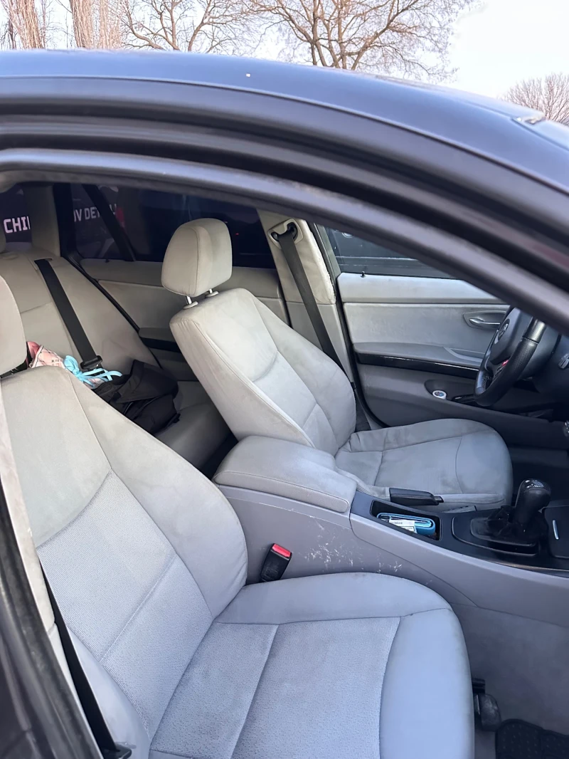 BMW 320, снимка 14 - Автомобили и джипове - 52958764