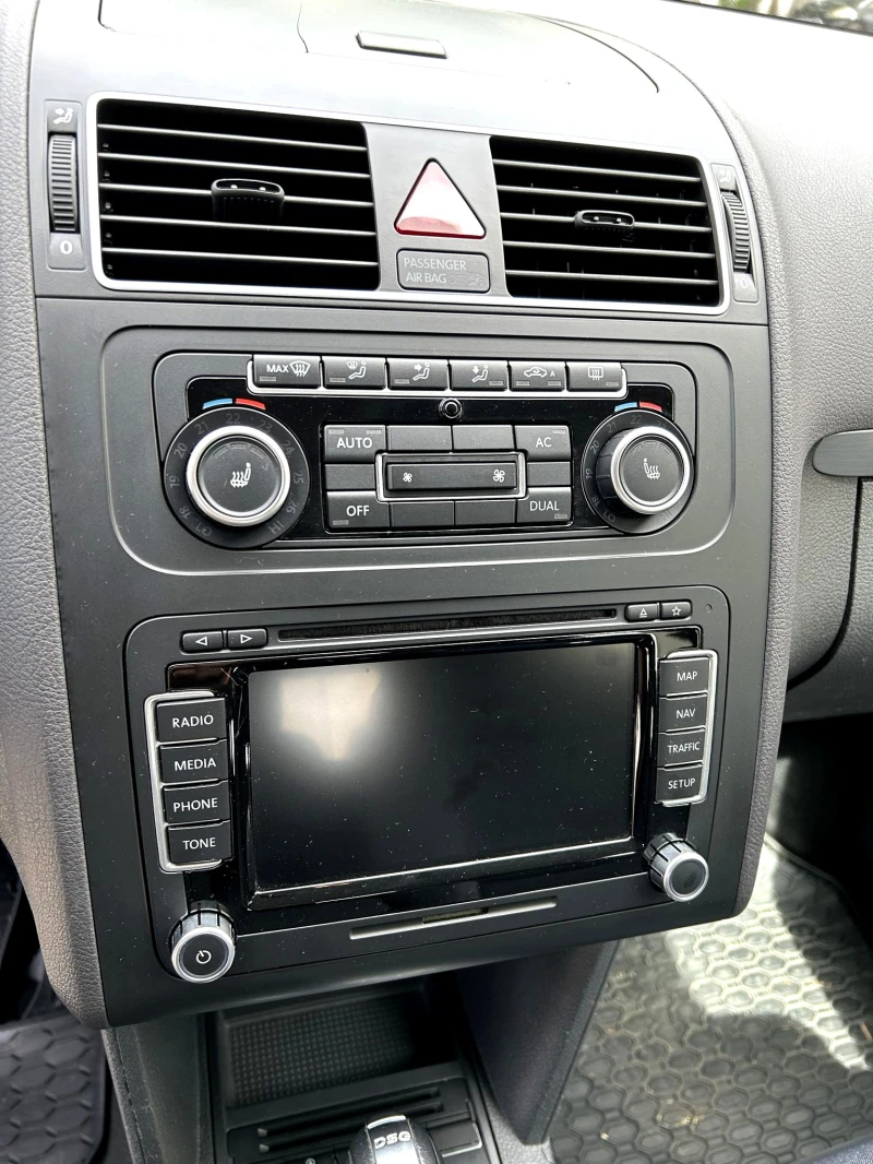 VW Touran, снимка 9 - Автомобили и джипове - 53035736