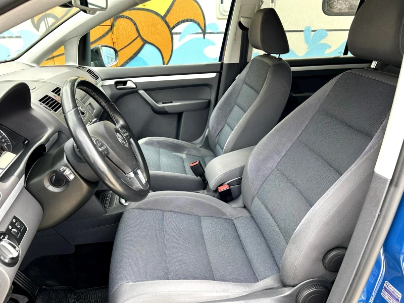 VW Touran, снимка 10 - Автомобили и джипове - 53035736