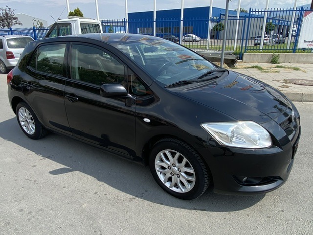 Toyota Auris 1.6i-125кс-TUV-ГЕРМАНИЯ-160х.км РЕАЛНИ С ИСТОРИЯ - изображение 6