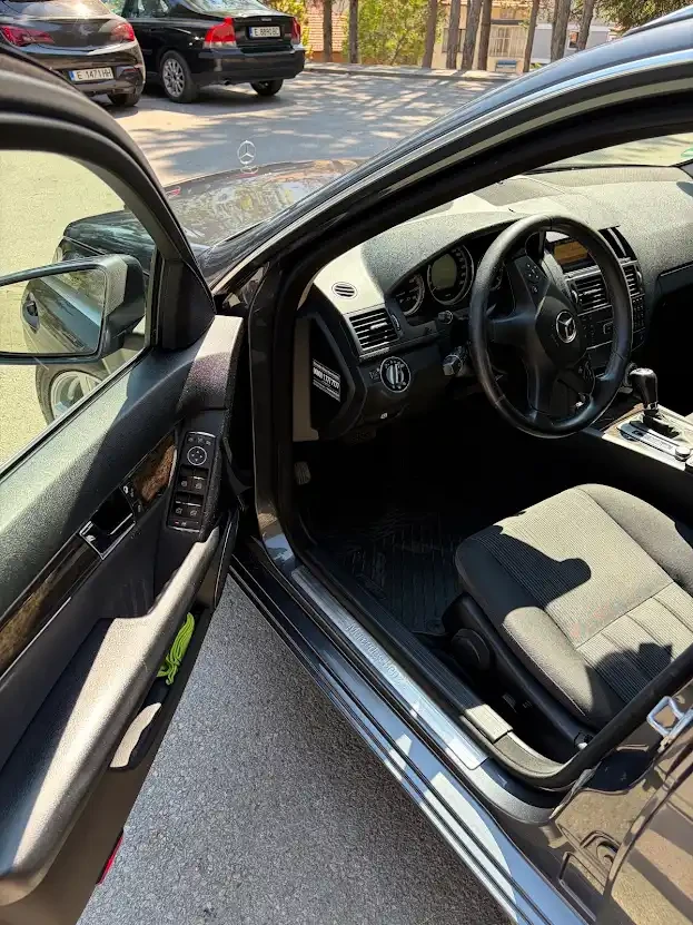 Mercedes-Benz C 180 Vialle LPG, снимка 7 - Автомобили и джипове - 55939670