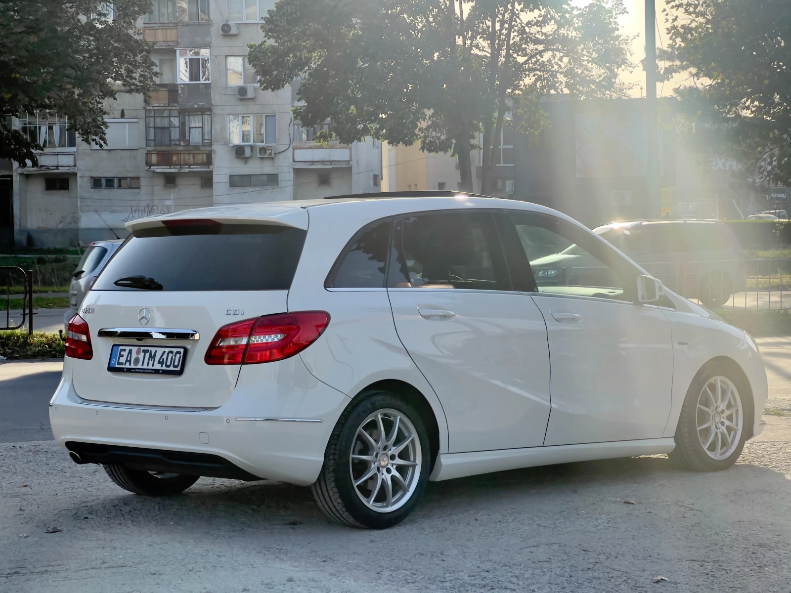 Mercedes-Benz B 200 CDI Euro 5 LED Pano Navi Park Assist Старт/Стоп - изображение 7