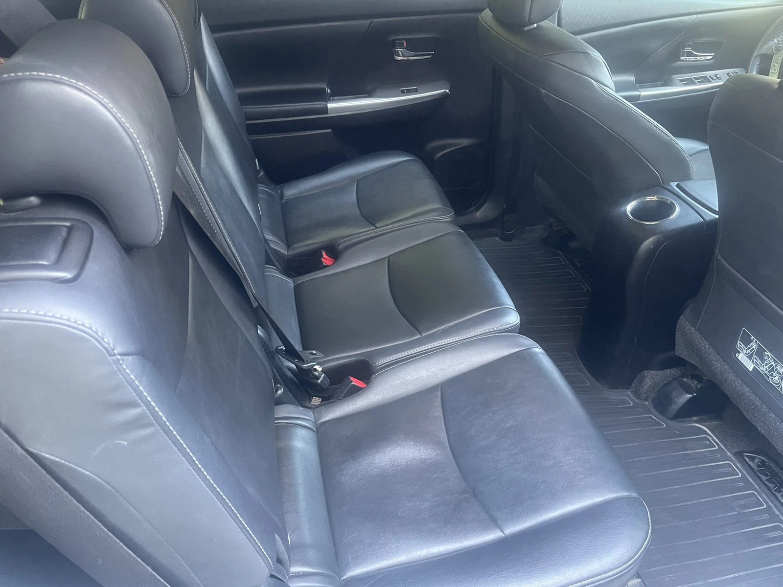 Toyota Prius Prius+  | Mobile.bg   13