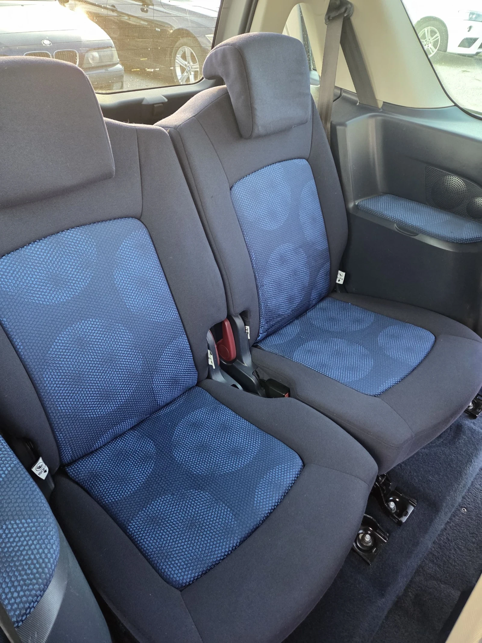 Peugeot 1007 1.4 - изображение 7