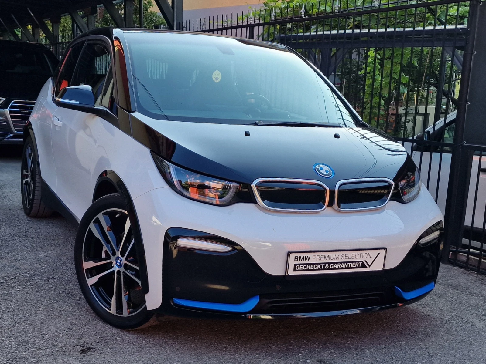 BMW i3 /S-PREMIUM SELECTION/120Ah-42.2kWh/ТЕРМОПОМПА/LED - изображение 4