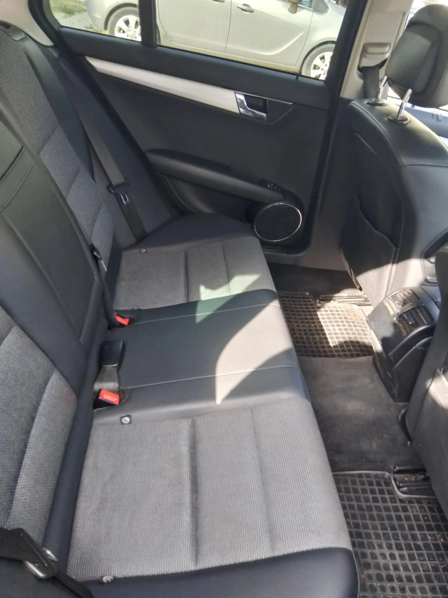 Mercedes-Benz C 200  - изображение 4
