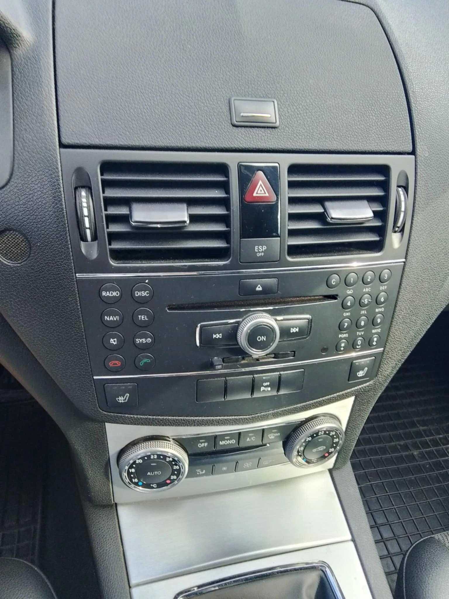Mercedes-Benz C 200  - изображение 6