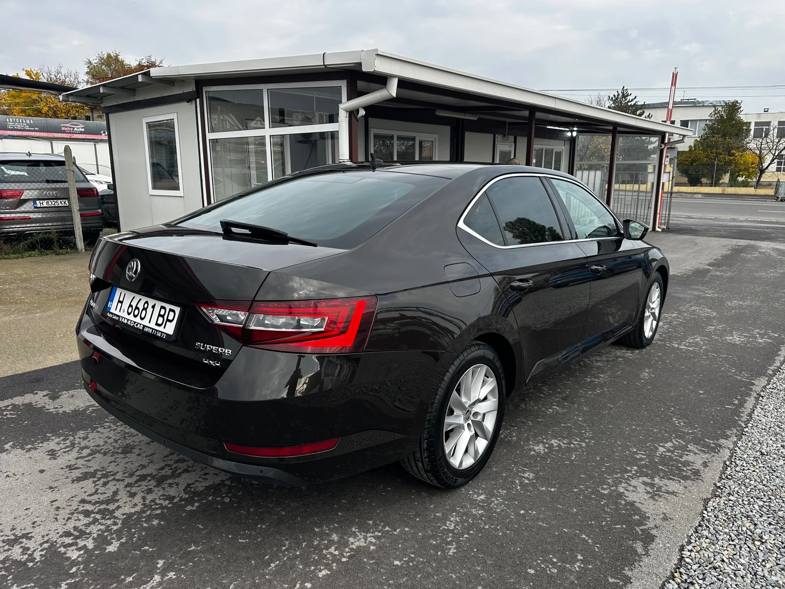 Skoda Superb 2.0TDI 150к.с 4х4 FULL - изображение 2