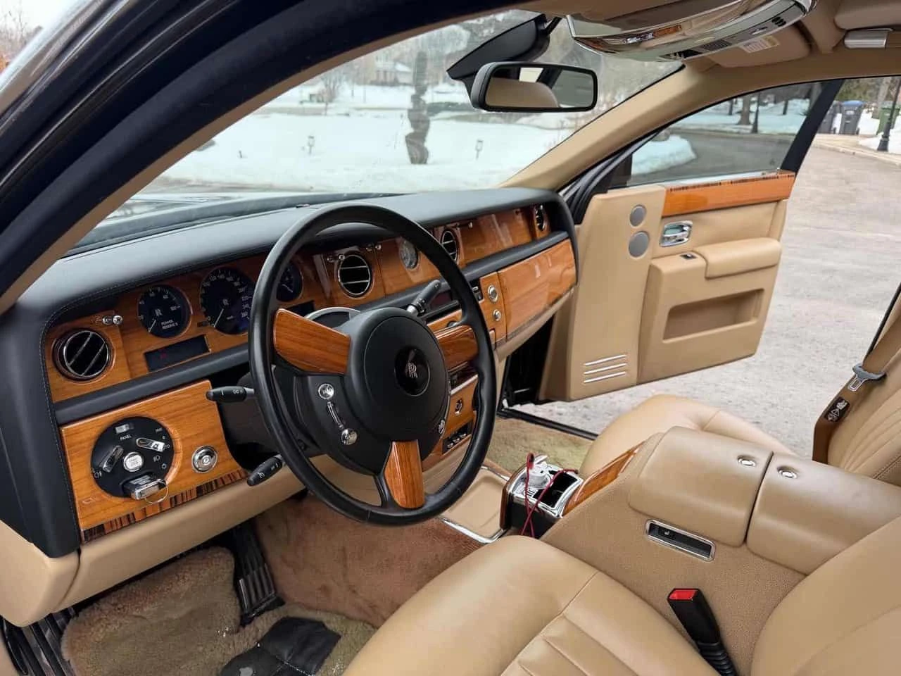 Rolls-Royce Phantom * 4dr Sdn * CARFAX * ЦЕНА ДО БГ, снимка 7 - Автомобили и джипове - 53741087