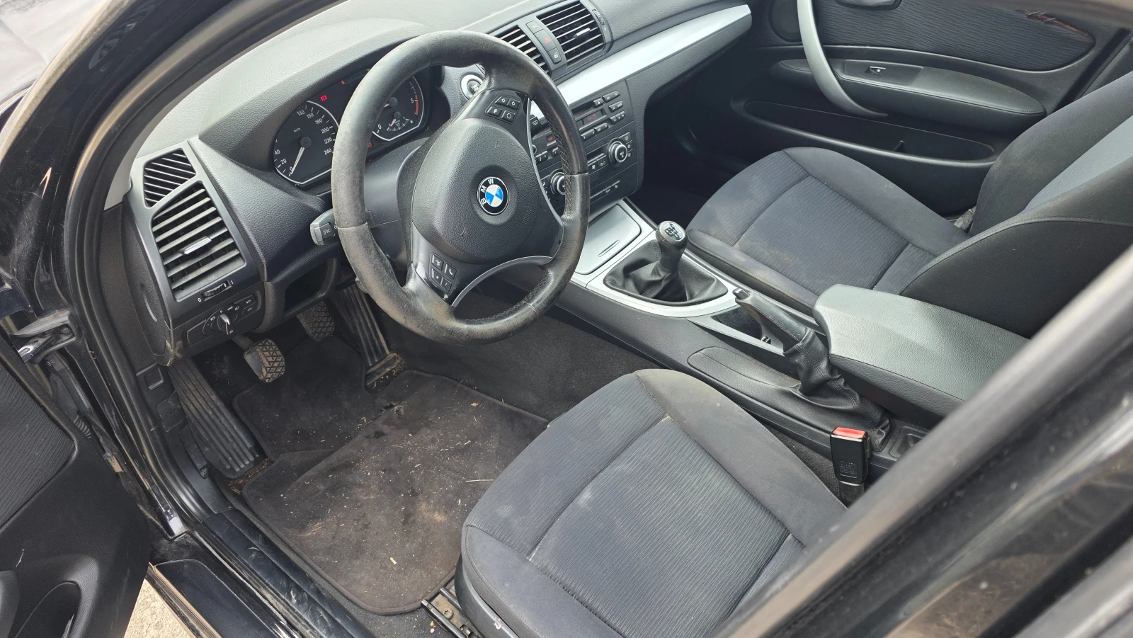 BMW 118 2.0d, снимка 5 - Автомобили и джипове - 53906965