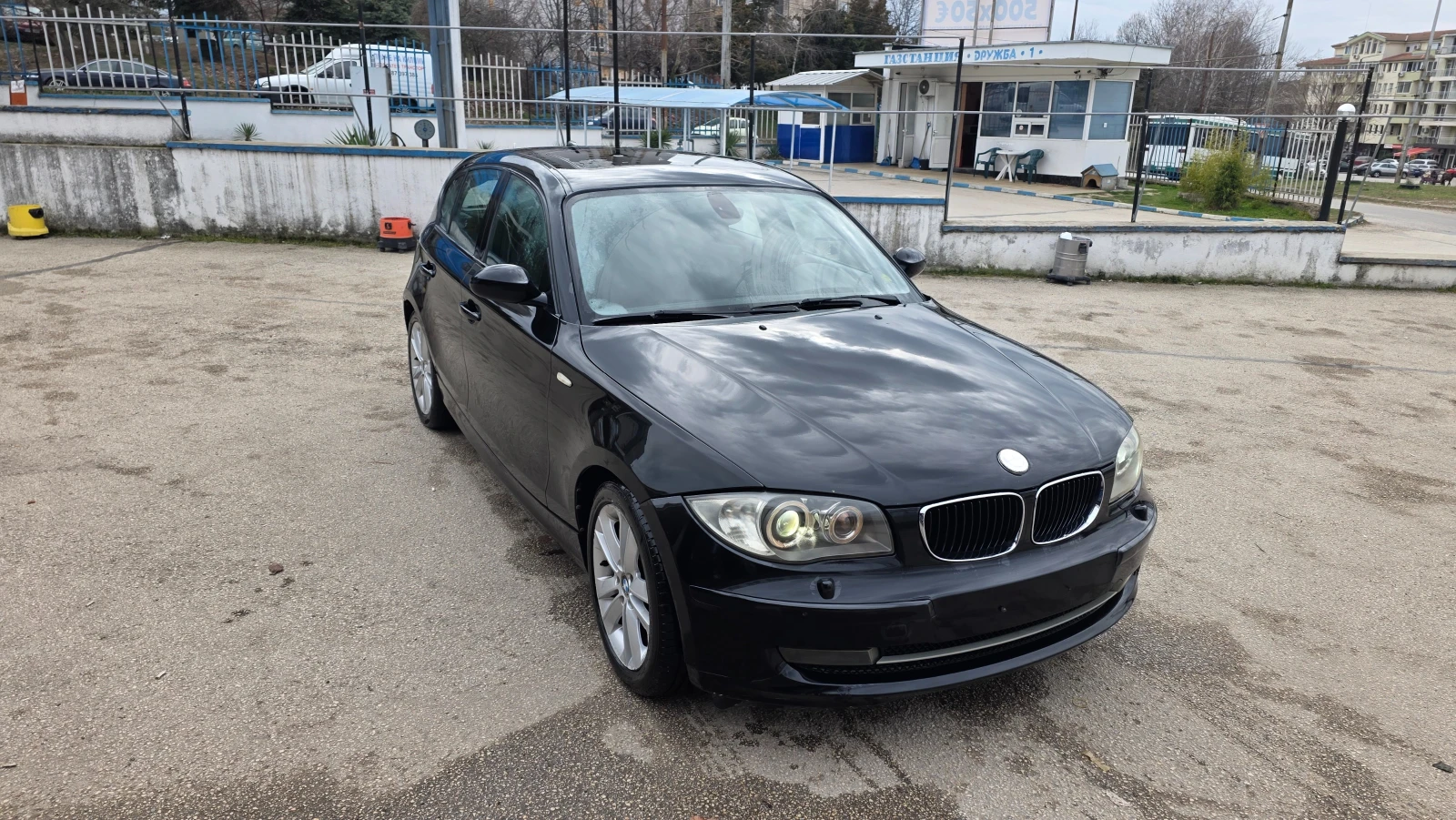 BMW 118 2.0d, снимка 3 - Автомобили и джипове - 53906965