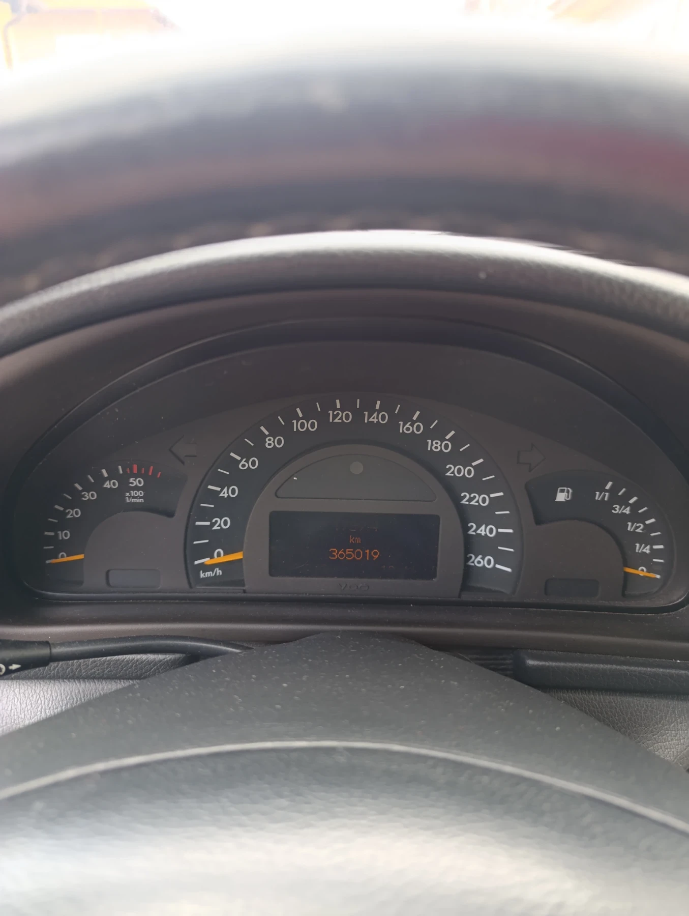 Mercedes-Benz C 220, снимка 9 - Автомобили и джипове - 54164503