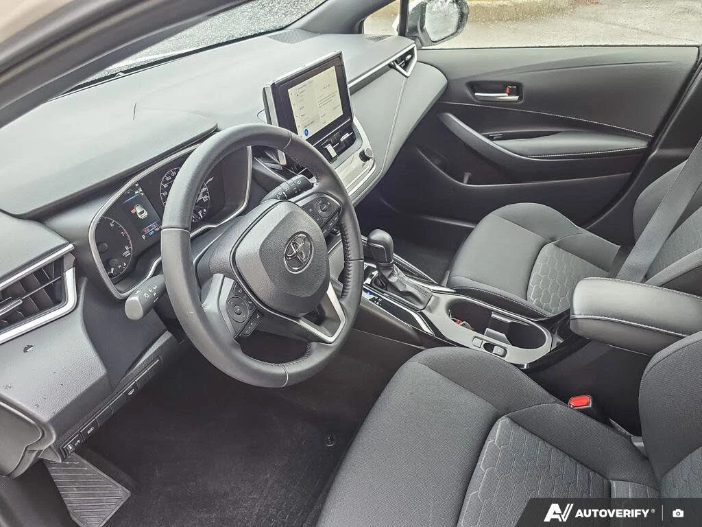 Toyota Corolla SE FWD, снимка 12 - Автомобили и джипове - 54356631