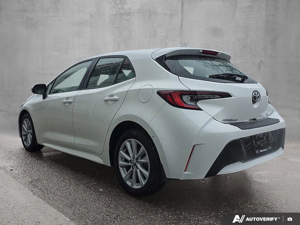 Toyota Corolla SE FWD, снимка 9 - Автомобили и джипове - 54356631