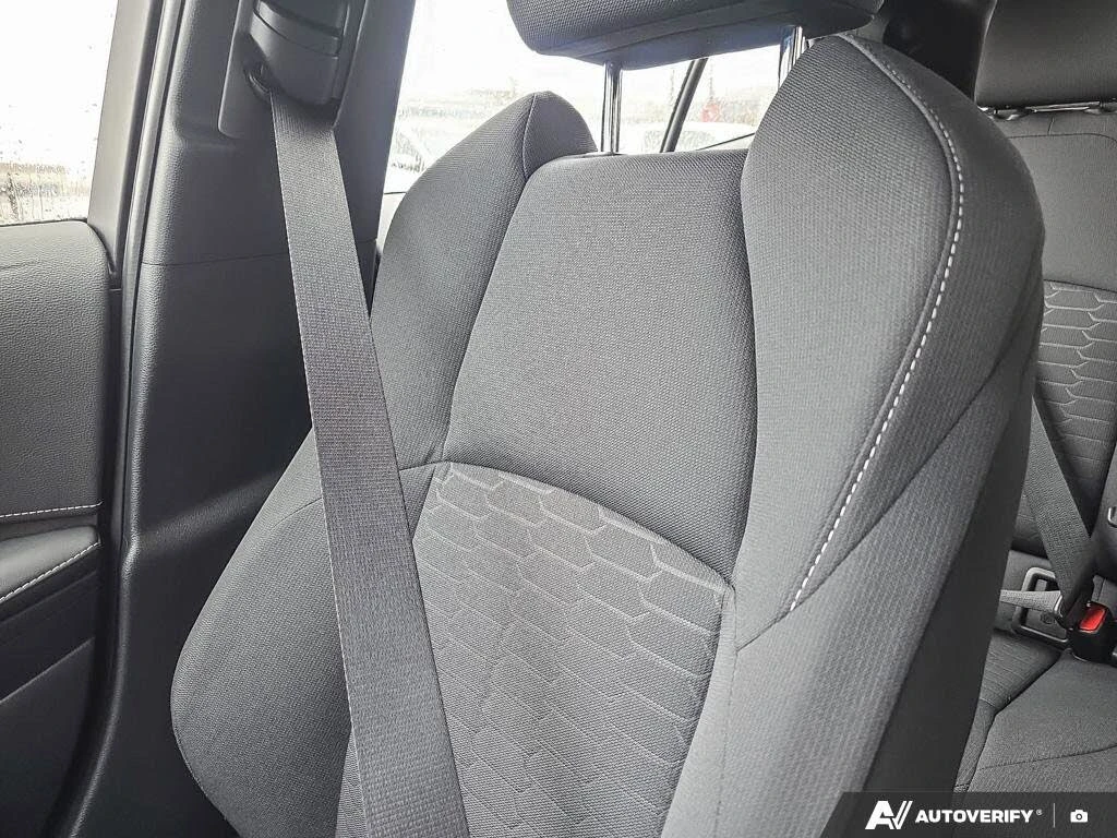 Toyota Corolla SE FWD, снимка 16 - Автомобили и джипове - 54356631