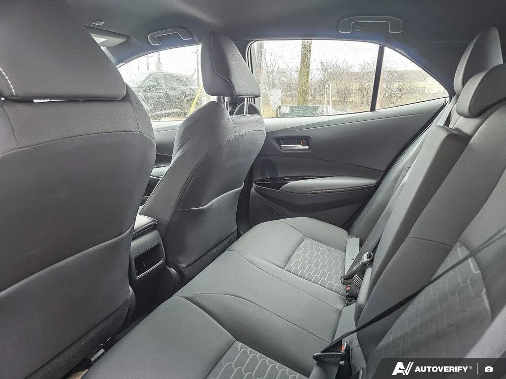 Toyota Corolla SE FWD, снимка 17 - Автомобили и джипове - 54356631