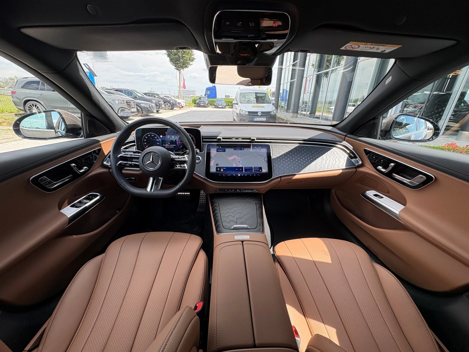 Mercedes-Benz E 220 d 4MATIC, снимка 8 - Автомобили и джипове - 54414478