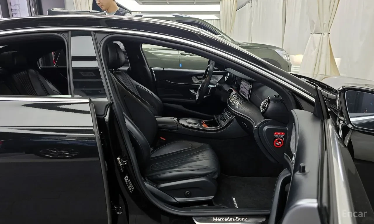 Mercedes-Benz CLS 300 D 4MATIC / FACELIFT / BURMESTER / HUD / ОБДУХ, снимка 15 - Автомобили и джипове - 54769443