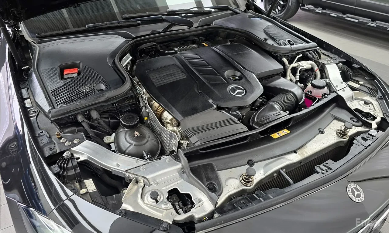 Mercedes-Benz CLS 300 D 4MATIC / FACELIFT / BURMESTER / HUD / ОБДУХ, снимка 6 - Автомобили и джипове - 54769443