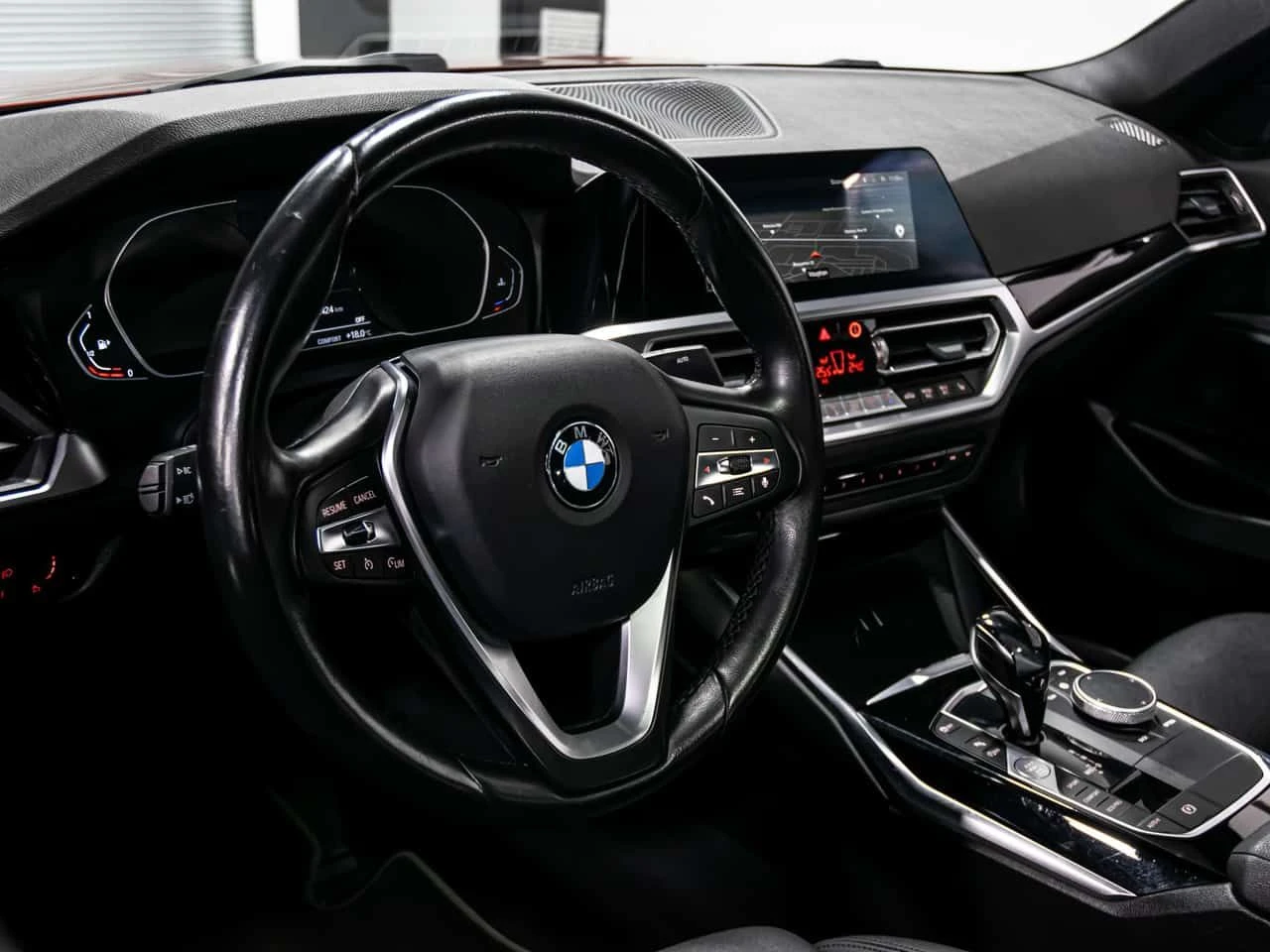 BMW 330 * 330i xDrive BLIND SPOTS NAVIGATION REAR VIEW CAM, снимка 6 - Автомобили и джипове - 54904512