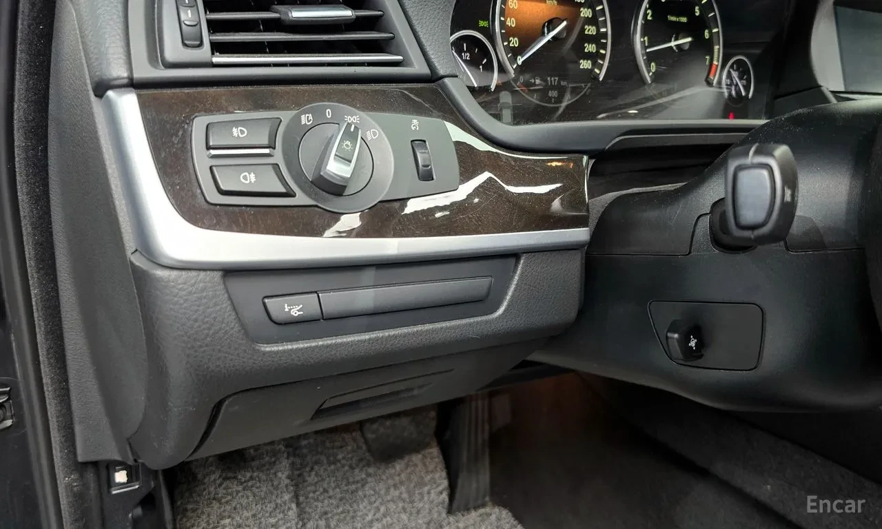 BMW 528, снимка 5 - Автомобили и джипове - 55261209