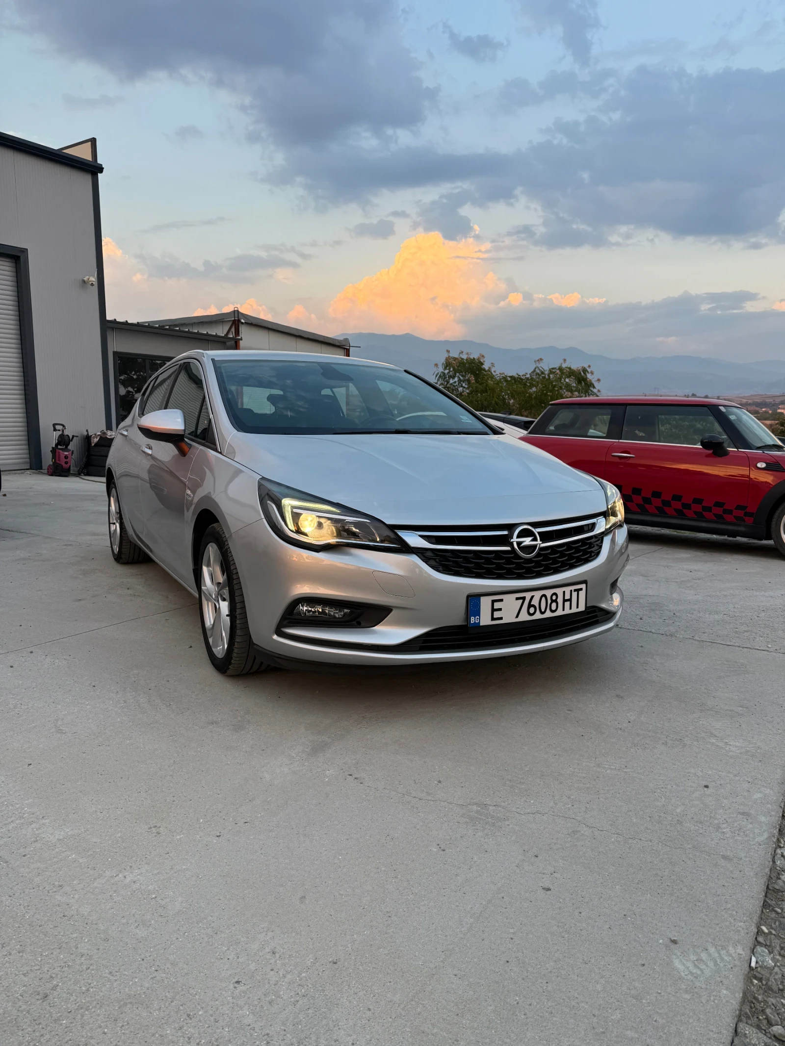 Opel Astra, снимка 2 - Автомобили и джипове - 55713448