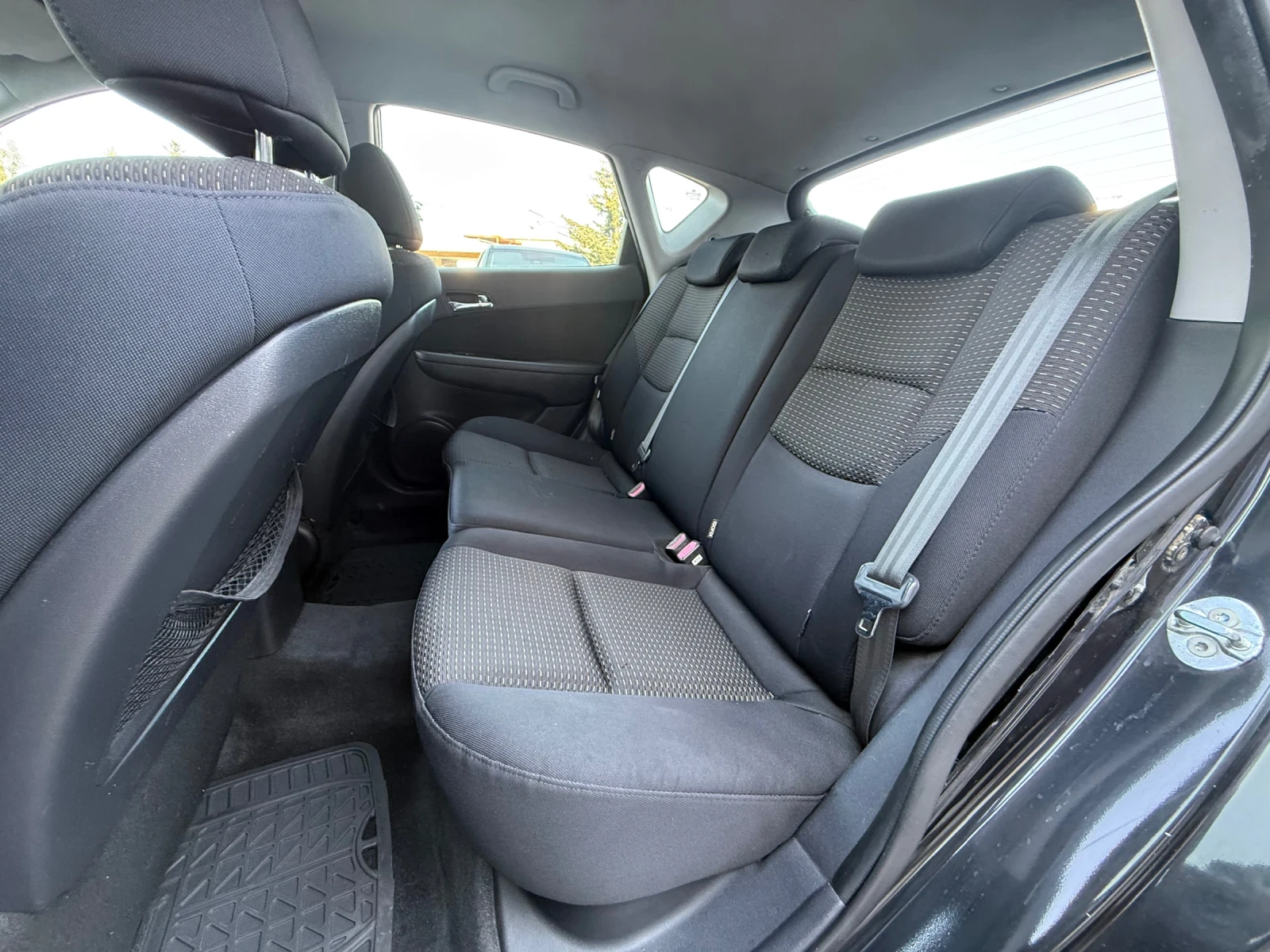Hyundai I30 1.6 dizel, снимка 9 - Автомобили и джипове - 55848328