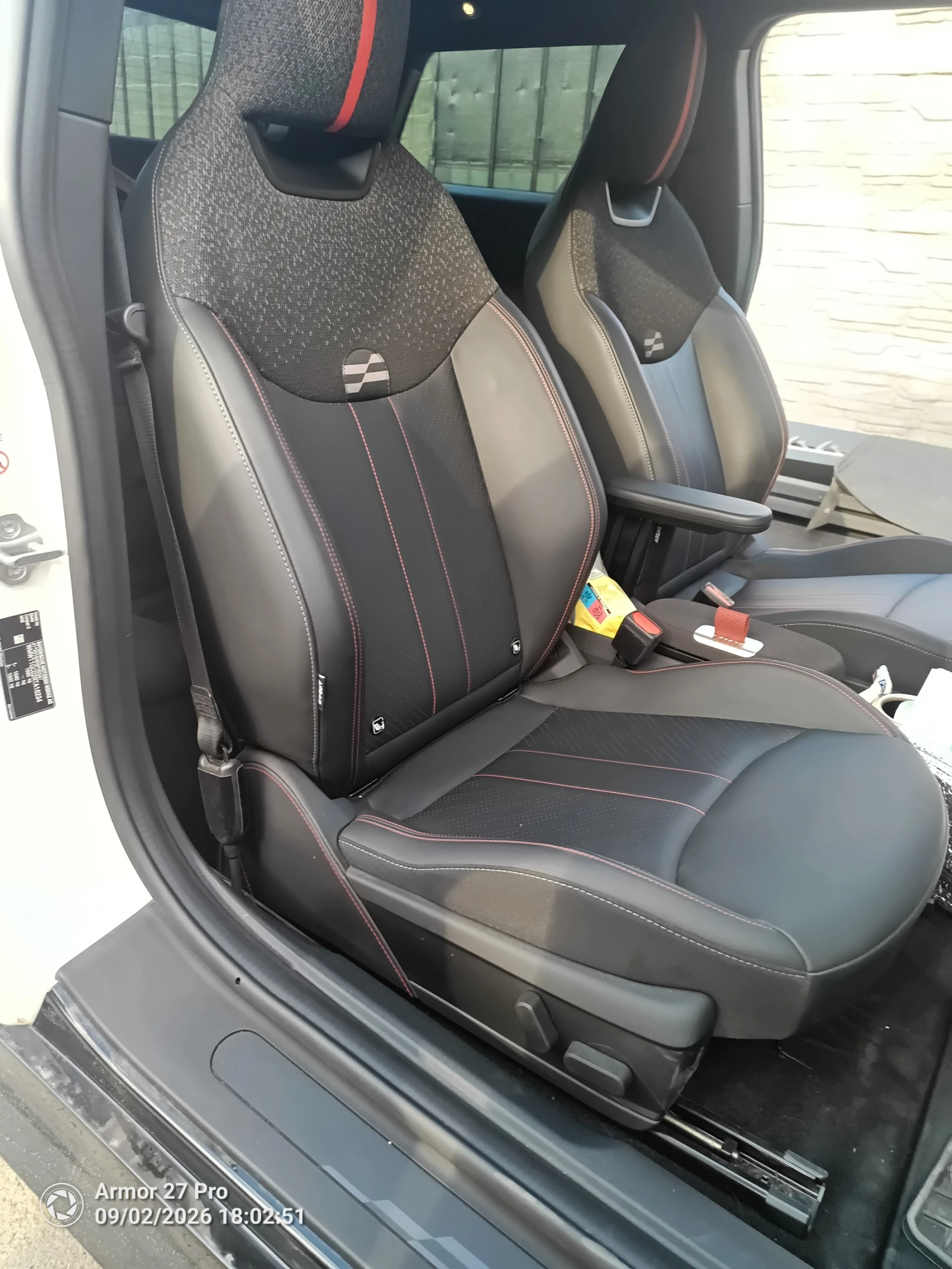 Mini John Cooper Works, снимка 10 - Автомобили и джипове - 55931129