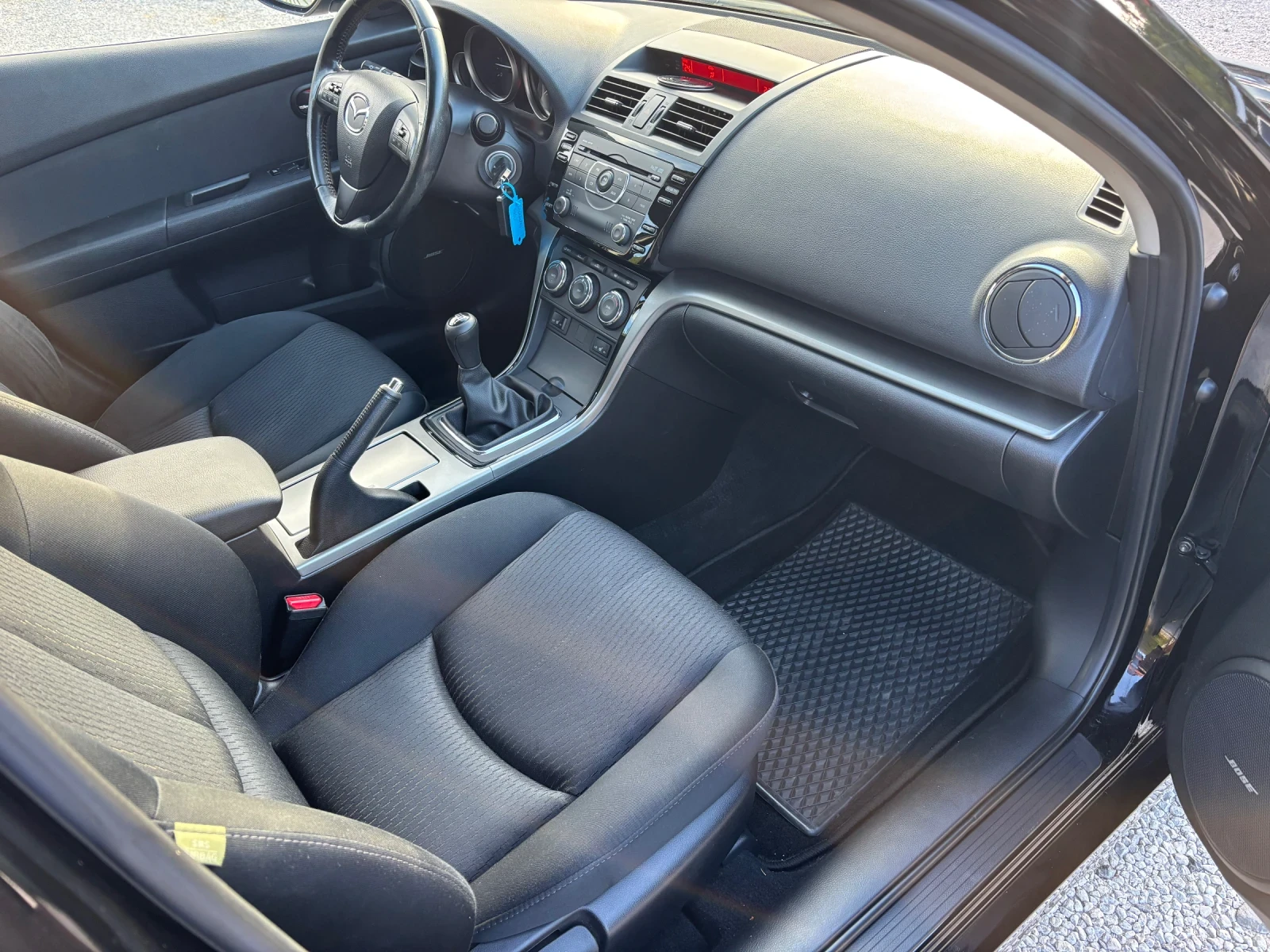 Mazda 6 2.2d 129к.с. 198.000км, снимка 9 - Автомобили и джипове - 56113539