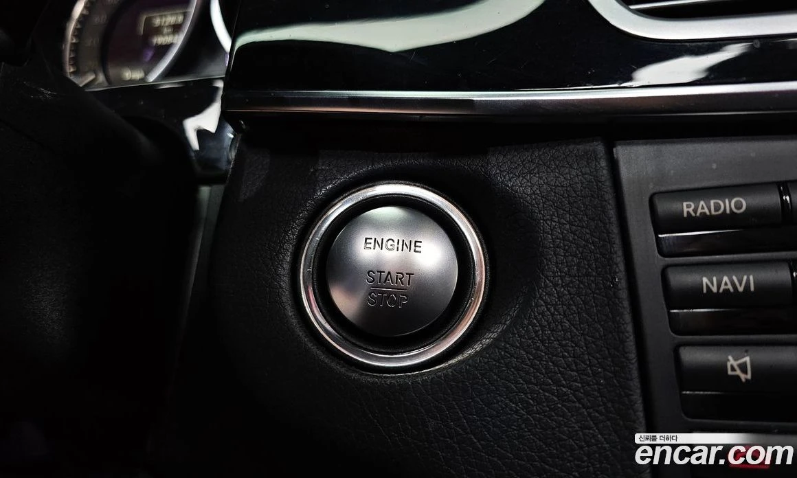 Mercedes-Benz E 220 E220 CDI Avantgarde, снимка 16 - Автомобили и джипове - 56122871